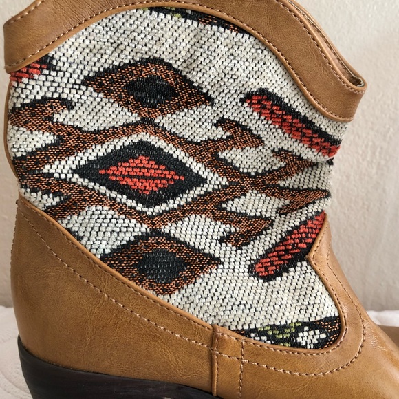 Western style booties leather uppers, Aztec print - Picture 1 of 12